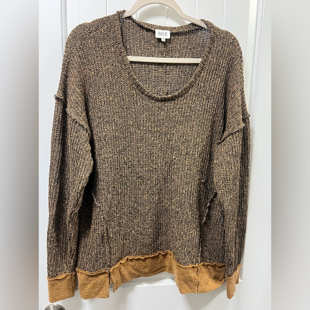 Size XL- BUCKLE Pieced Raw Edge Pullover sweater/ cute!